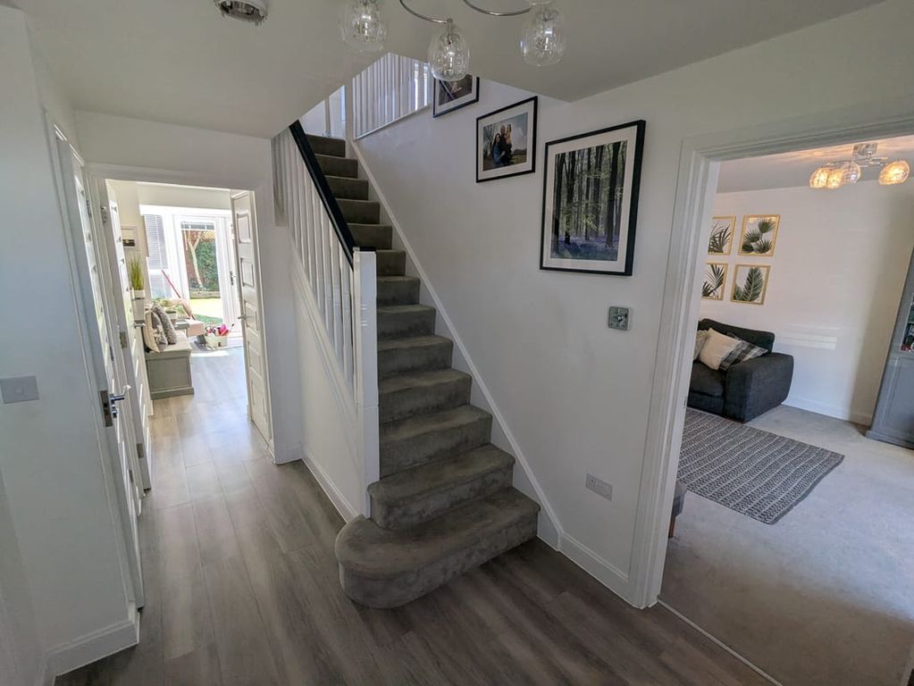 Property photo 3 of 35