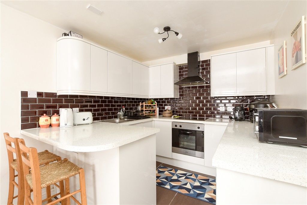 Property photo 3 of 8 Kitchen