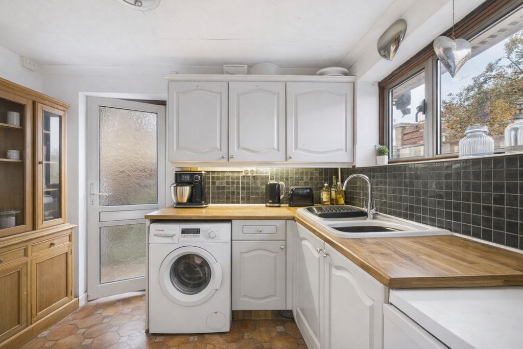 Property photo 3 of 8 Chatgpt Image Jan 9, 2026, 01_09_12 Pm