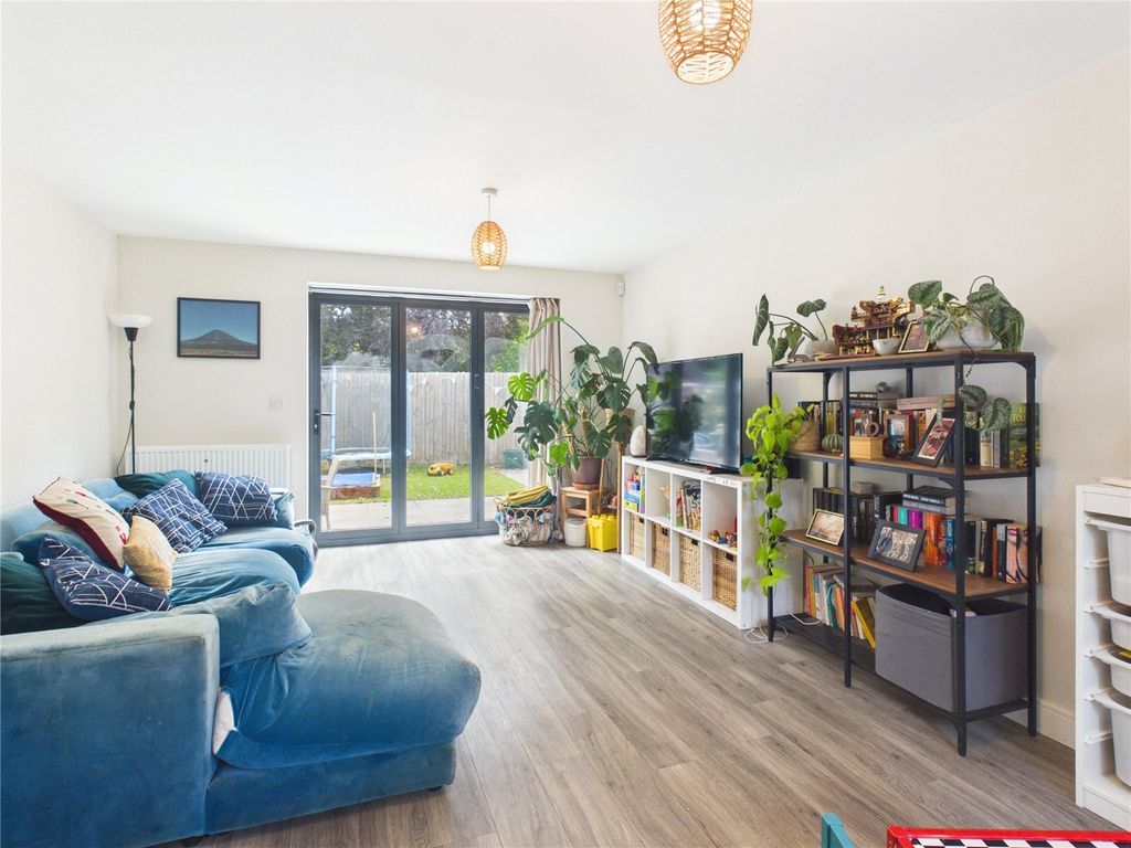 Property photo 1 of 10 Picture No. 15