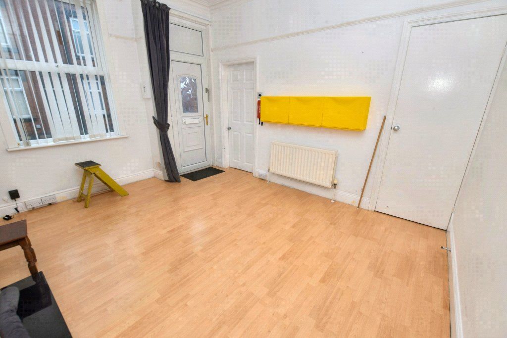 Property photo 2 of 10 Lounge