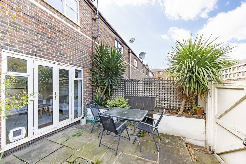 Property photo 2 of 6