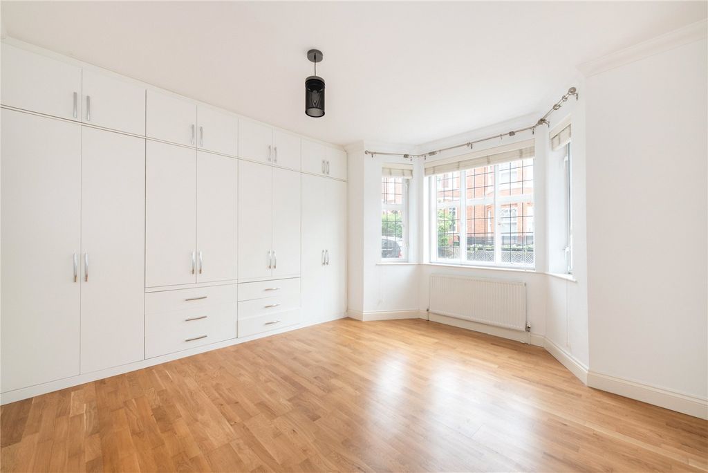 Property photo 3 of 15 Picture No. 18