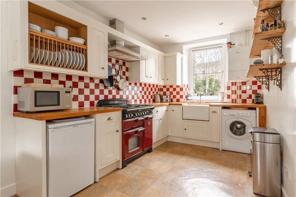 Property photo 3 of 15 Dining Kitchen