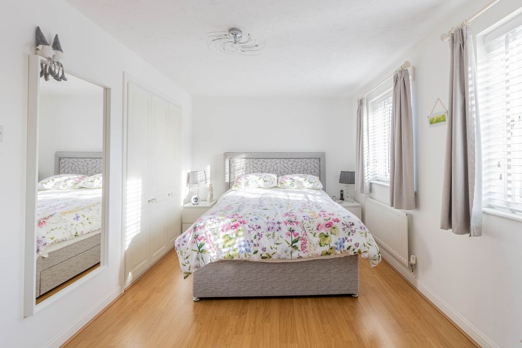 Property photo 3 of 29