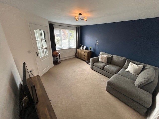 Property photo 2 of 13 3