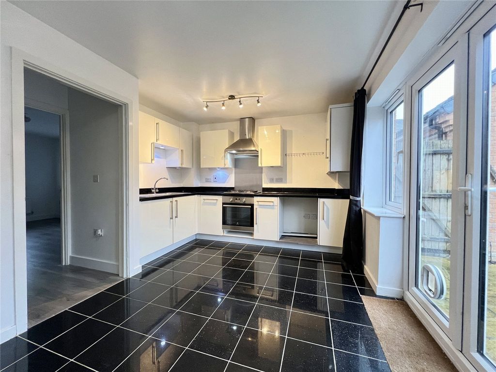 Property photo 2 of 26 Picture No. 16