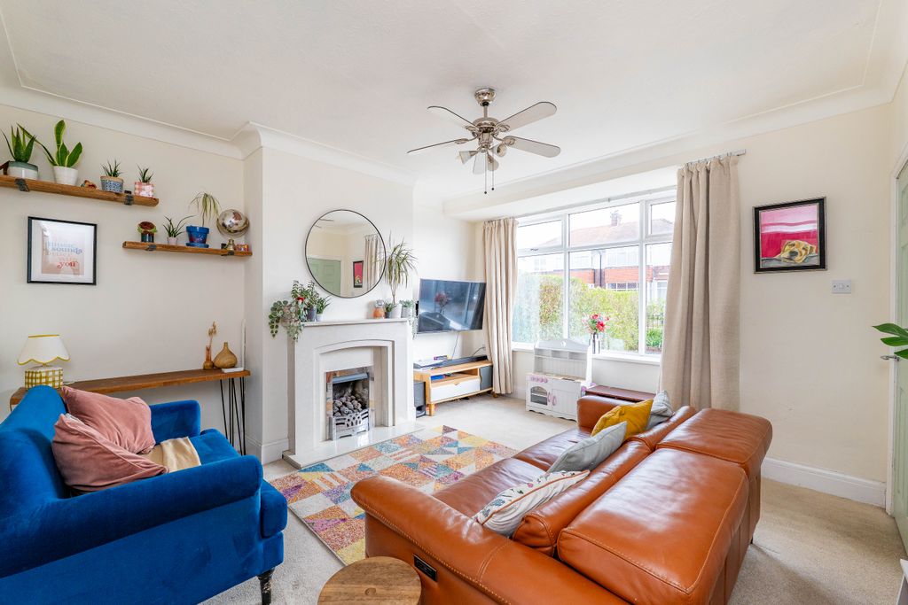 Property photo 2 of 12 Living Room