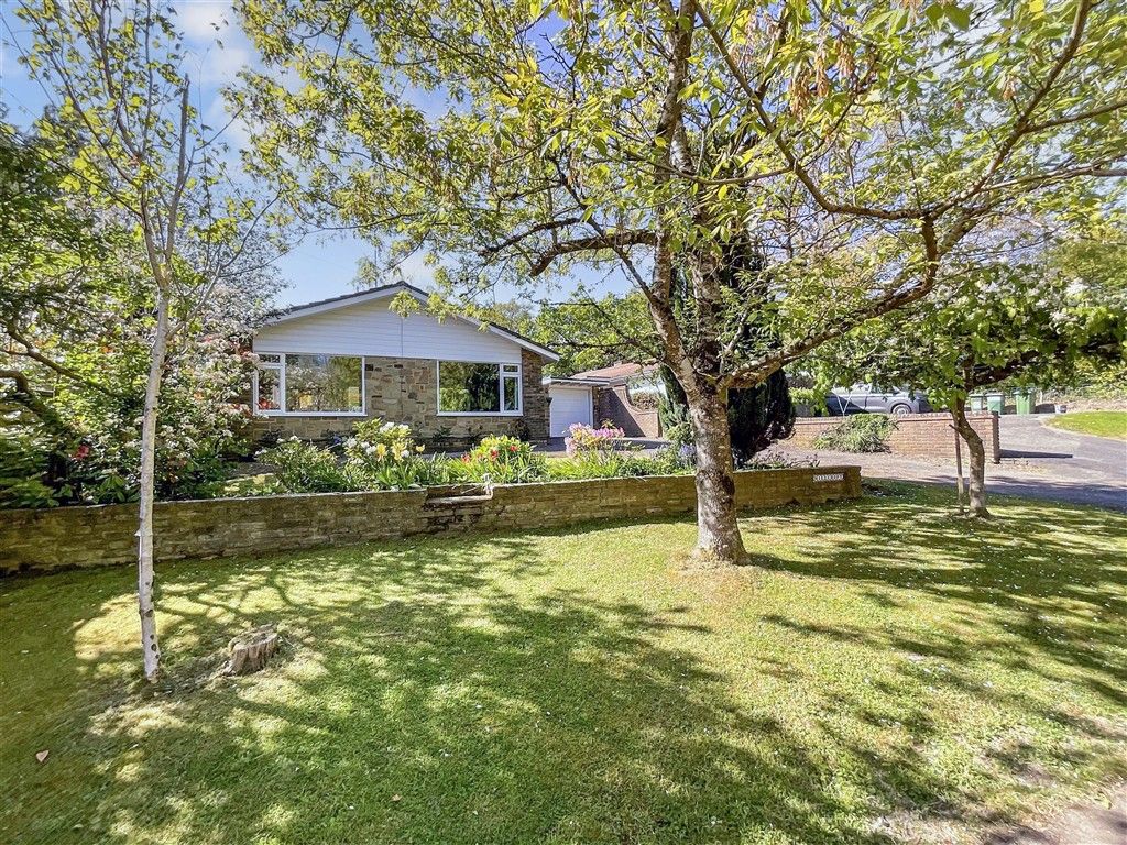 Property photo 1 of 13 Front.