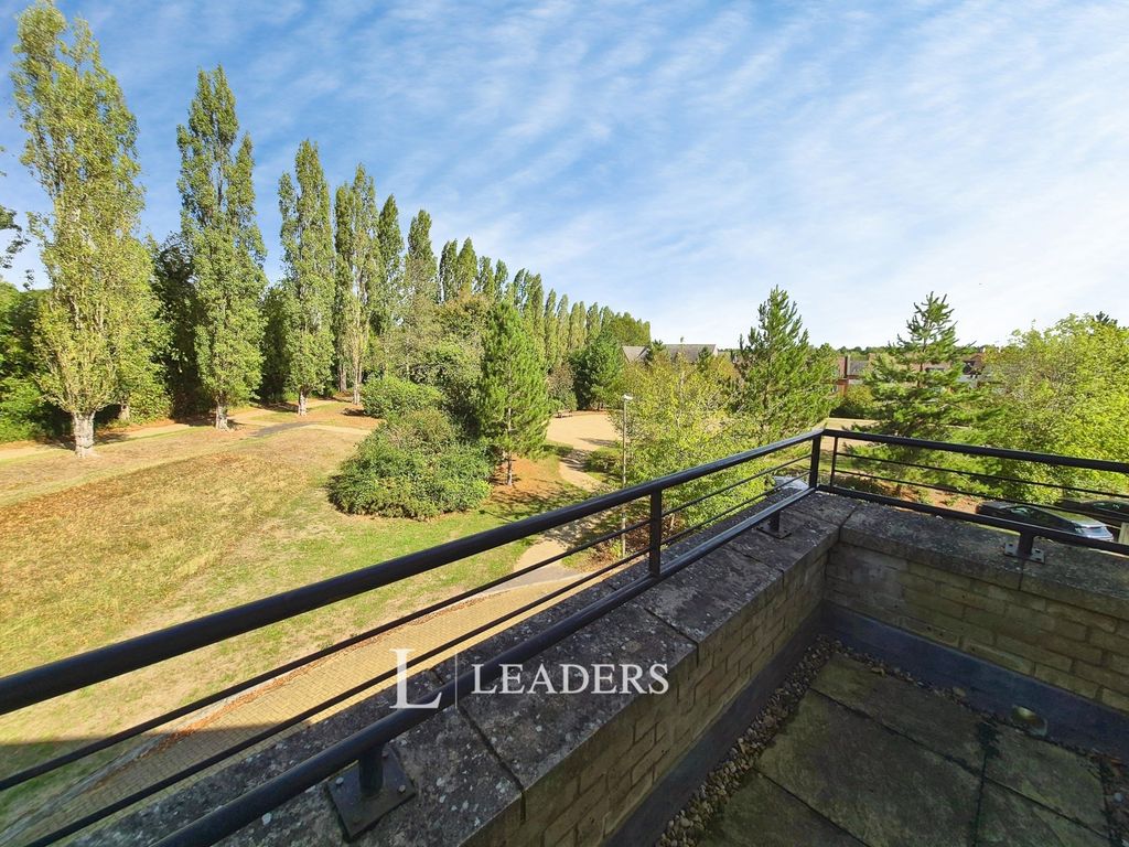 Property photo 3 of 15 Pbox-Img.Jpg