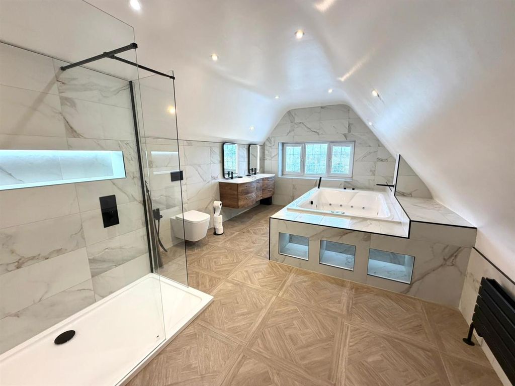 Additional image 19 of 6 bed property for saleMoorside North, Newcastle Upon Tyne NE4
