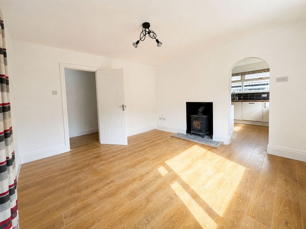 Property photo 2 of 36
