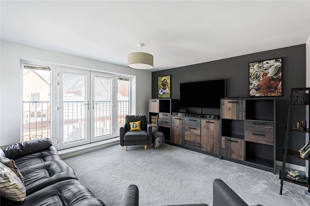 Property photo 2 of 20 Picture No. 08