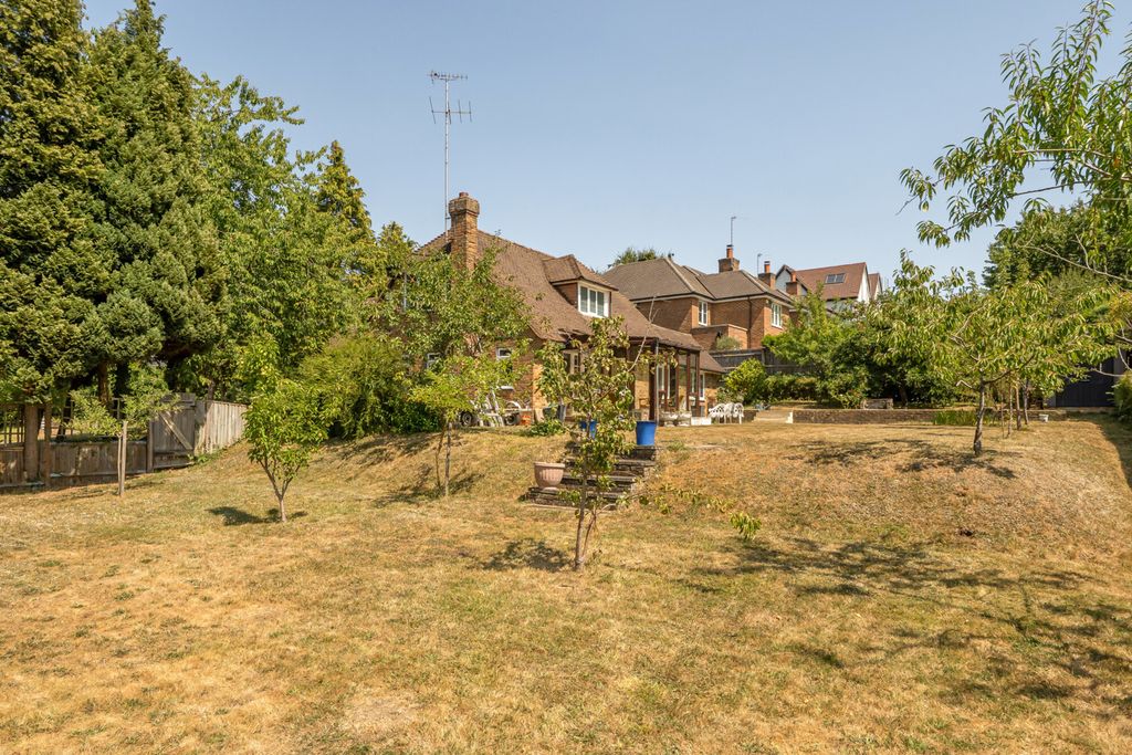 Property photo 1 of 20 1496905-13-6A69F8...