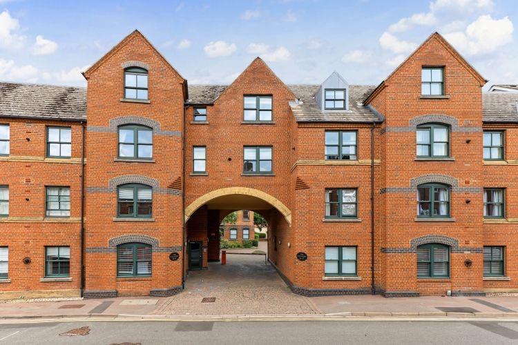 Property photo 1 of 7 338779
