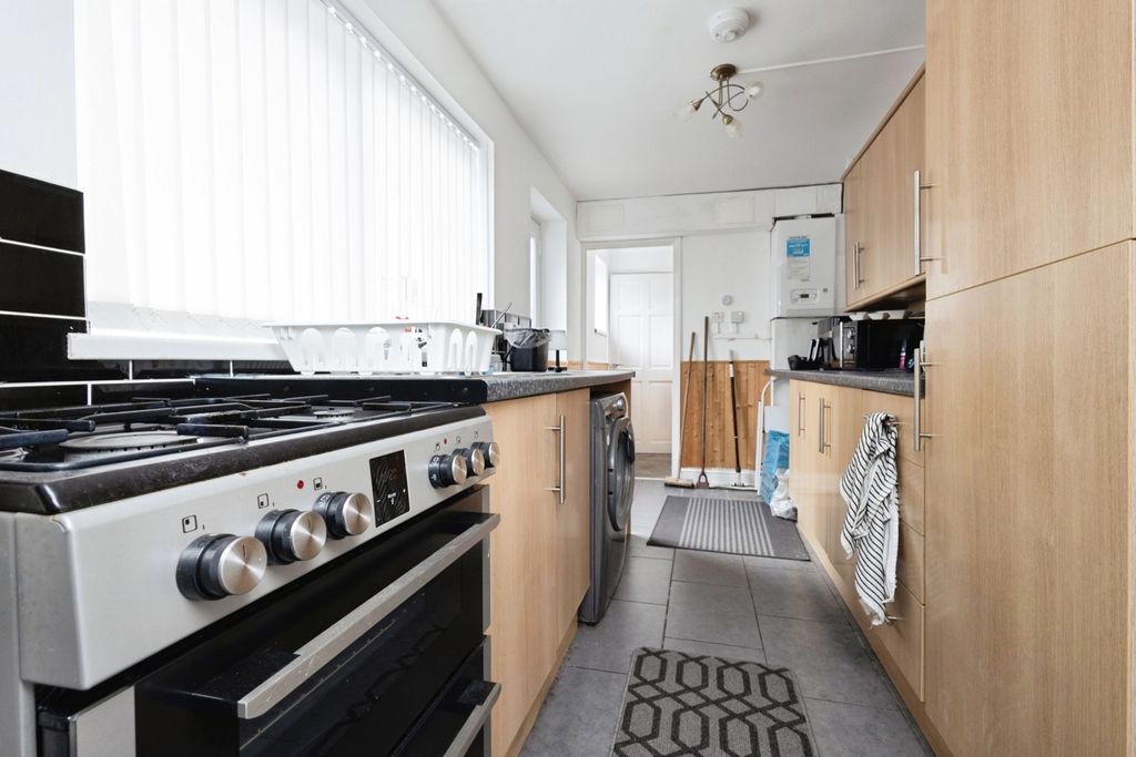 Property photo 2 of 13 Pbox-Img.Jpg