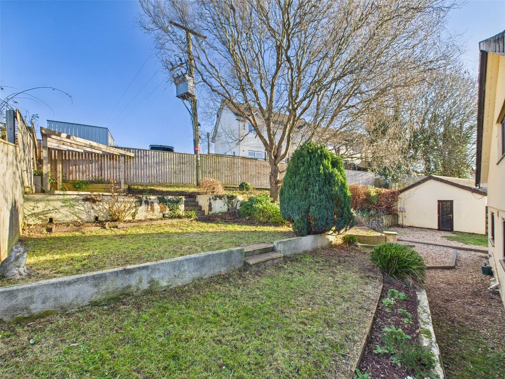 Property photo 2 of 21 Garden