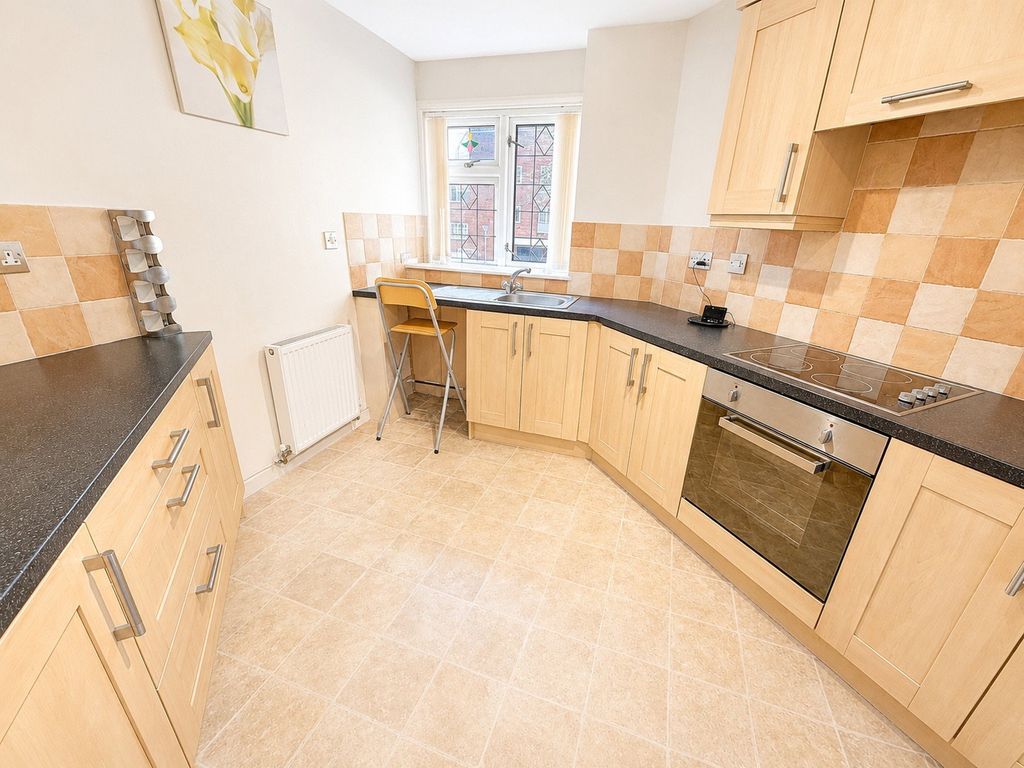 Property photo 2 of 12