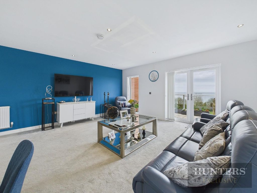 Property photo 3 of 19 Cam05316G0-Pr0049-Still007.Jpg