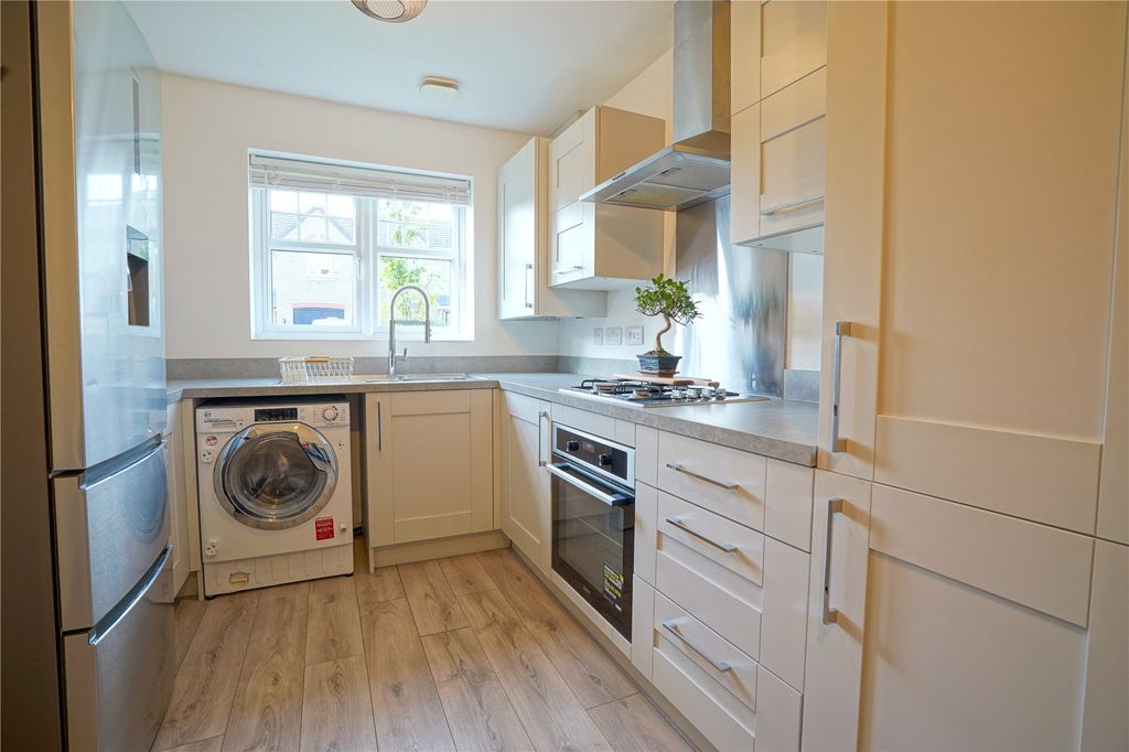 Property photo 2 of 19 Picture No. 09