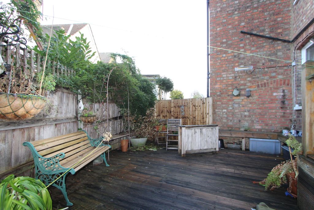 Property photo 2 of 8 Photo 07