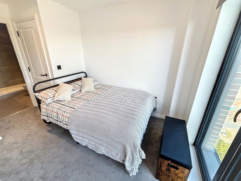 Property photo 3 of 10 Img_1966