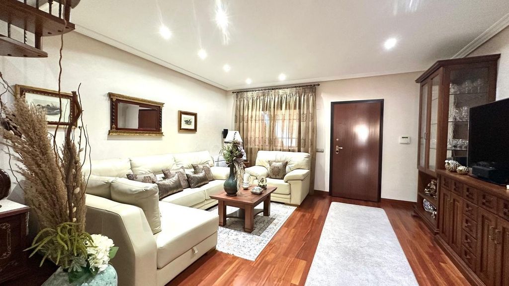 Property photo 1 of 50