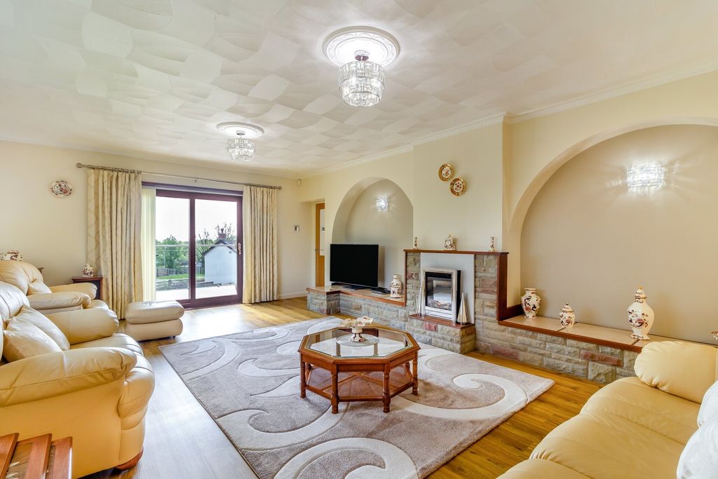 Property photo 3 of 36