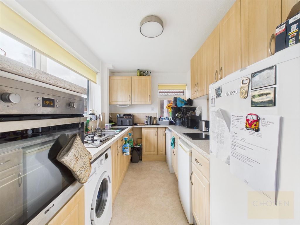 Property photo 3 of 9