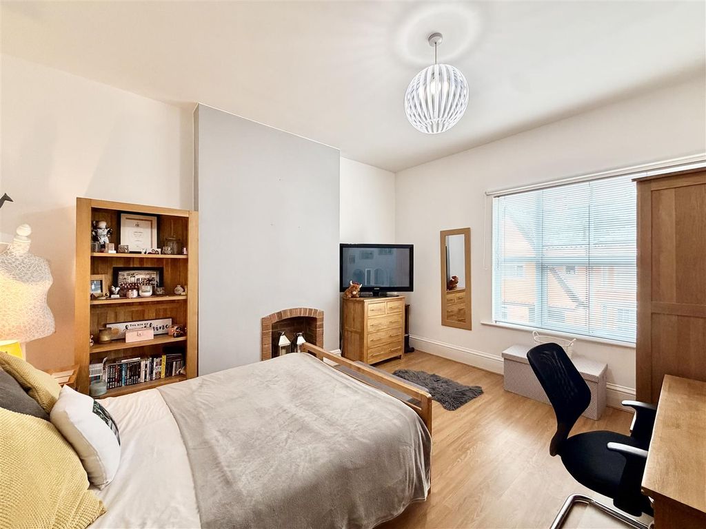 Additional image 21 of 5 bed town house for saleHerrick Road, Loughborough LE11