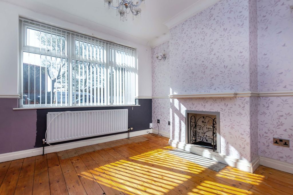 Property photo 2 of 15