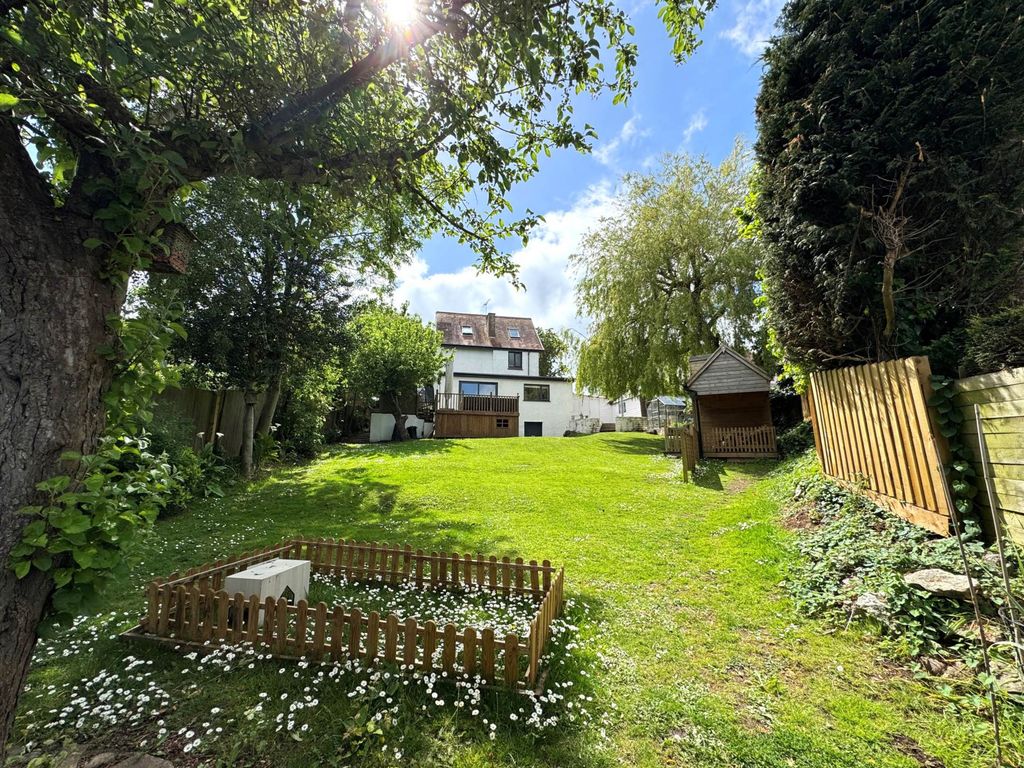 Property photo 3 of 18