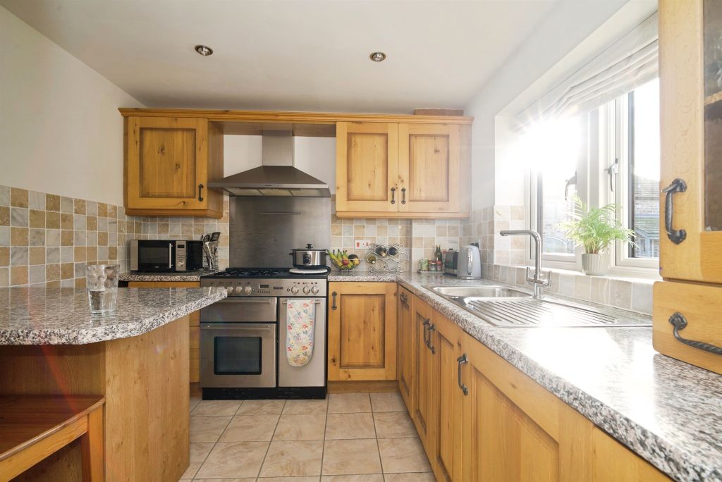 Property photo 2 of 16