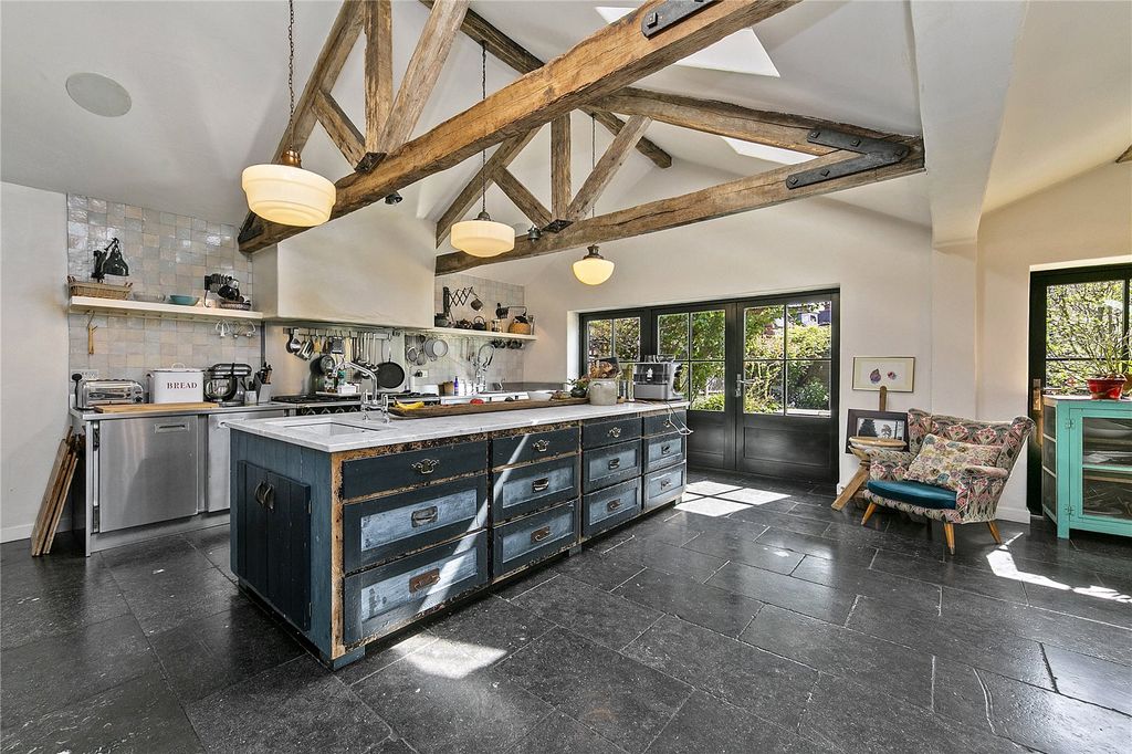 Property photo 3 of 18 Picture No. 21