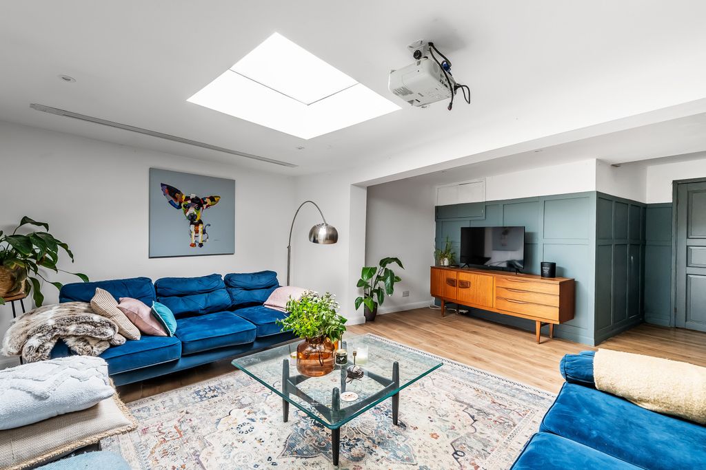 Property photo 2 of 13 Picture No. 03