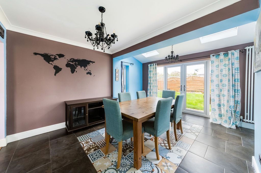 Property photo 3 of 23