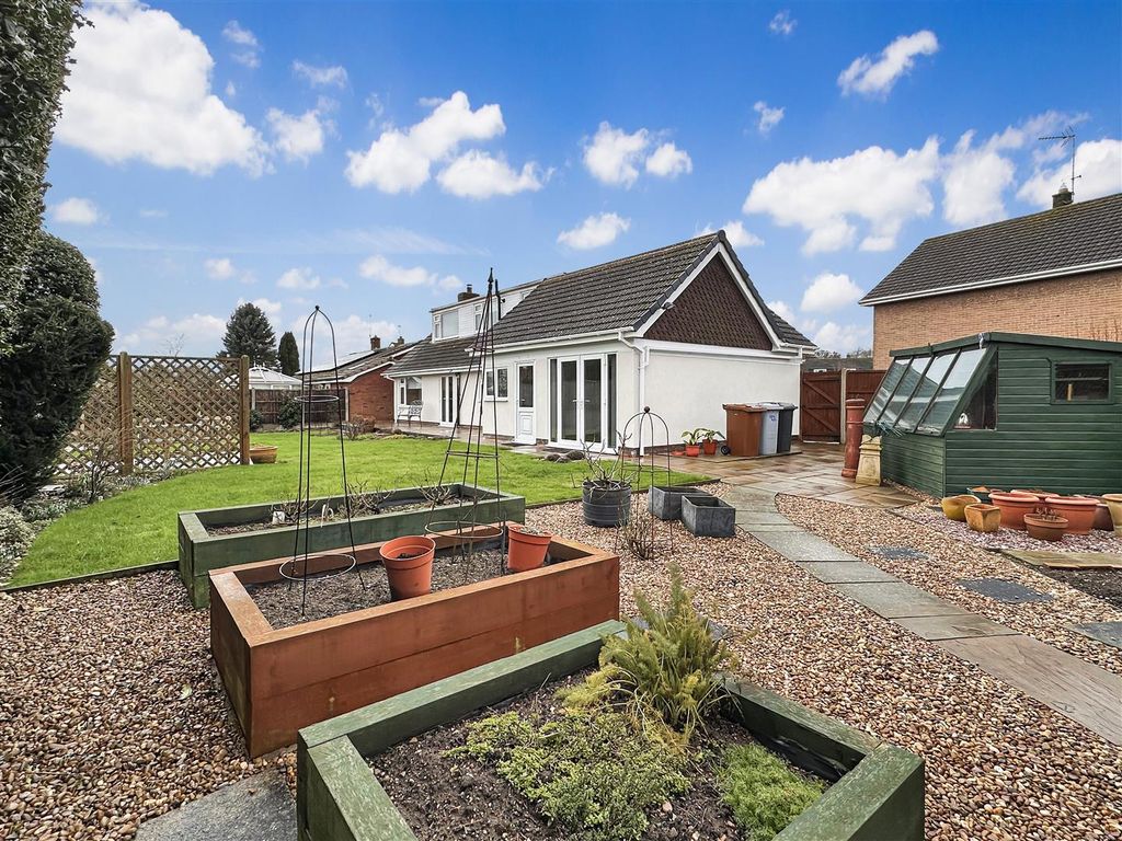 Property photo 3 of 26 Substantial Side Aspect 113