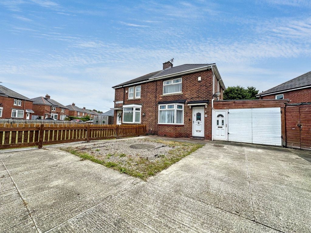 Property photo 2 of 18