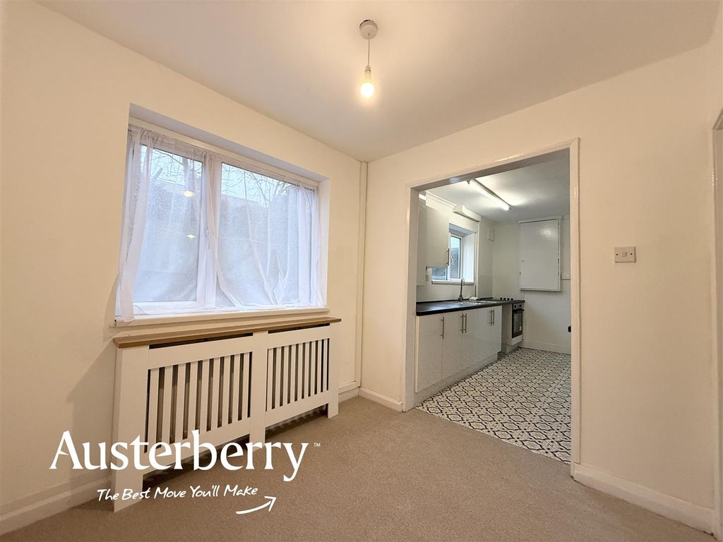 Property photo 3 of 13 Img_2811.Jpg