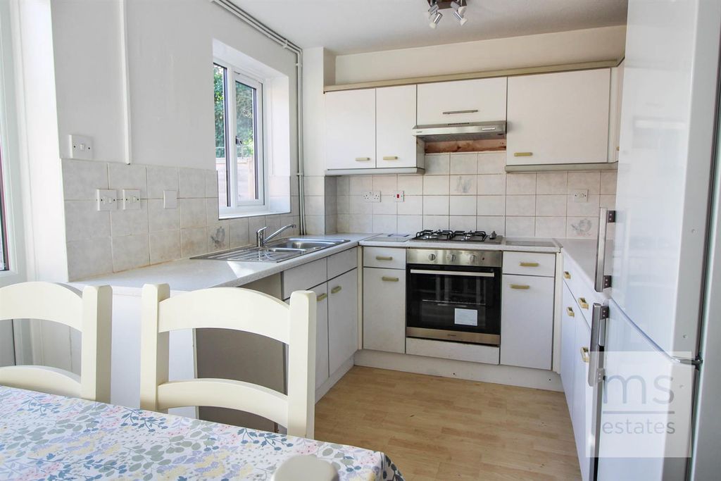 Property photo 3 of 10 Img_0444.Jpg