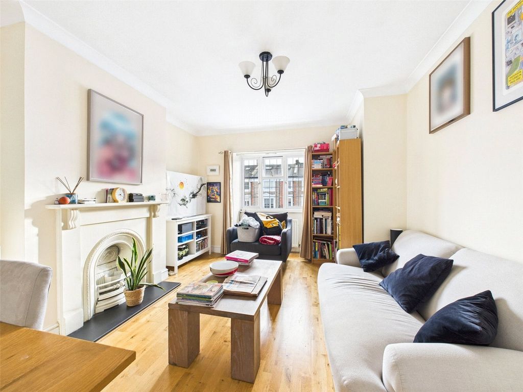 Property photo 3 of 6 Picture No. 12