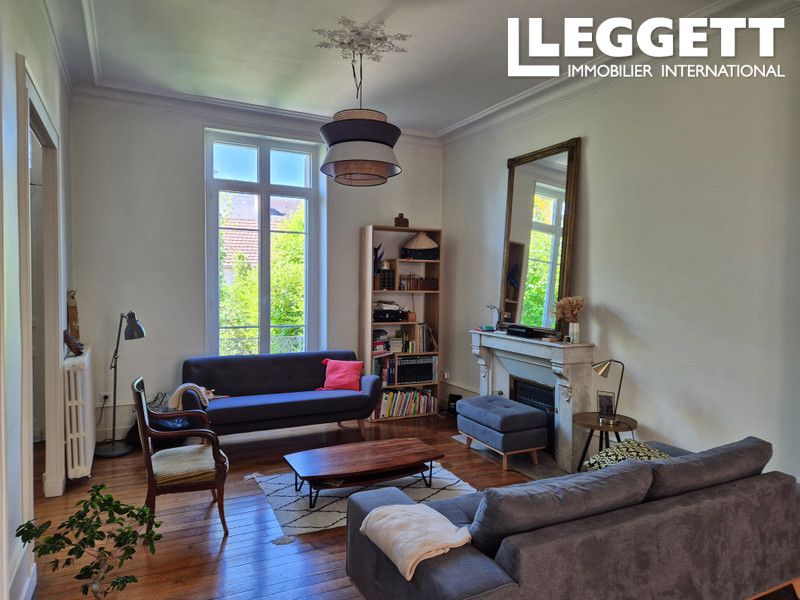 Property photo 2 of 10