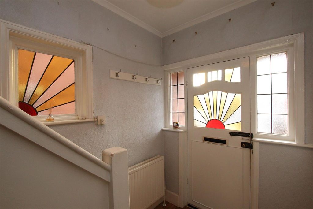 Property photo 3 of 17 Hallway.Jpg
