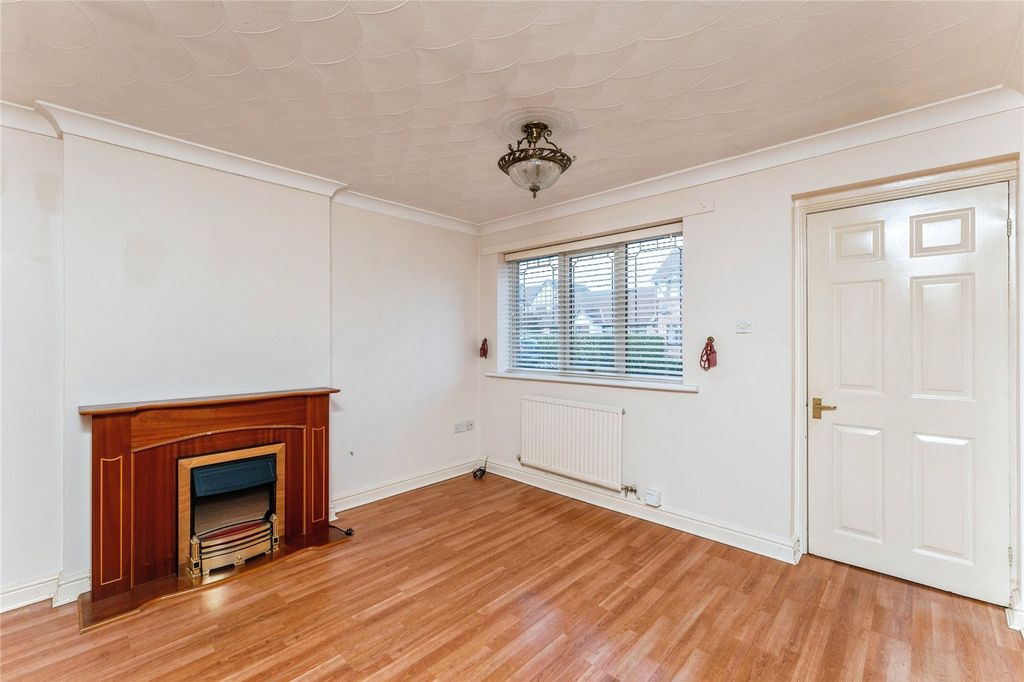 Property photo 3 of 16 Picture No. 33