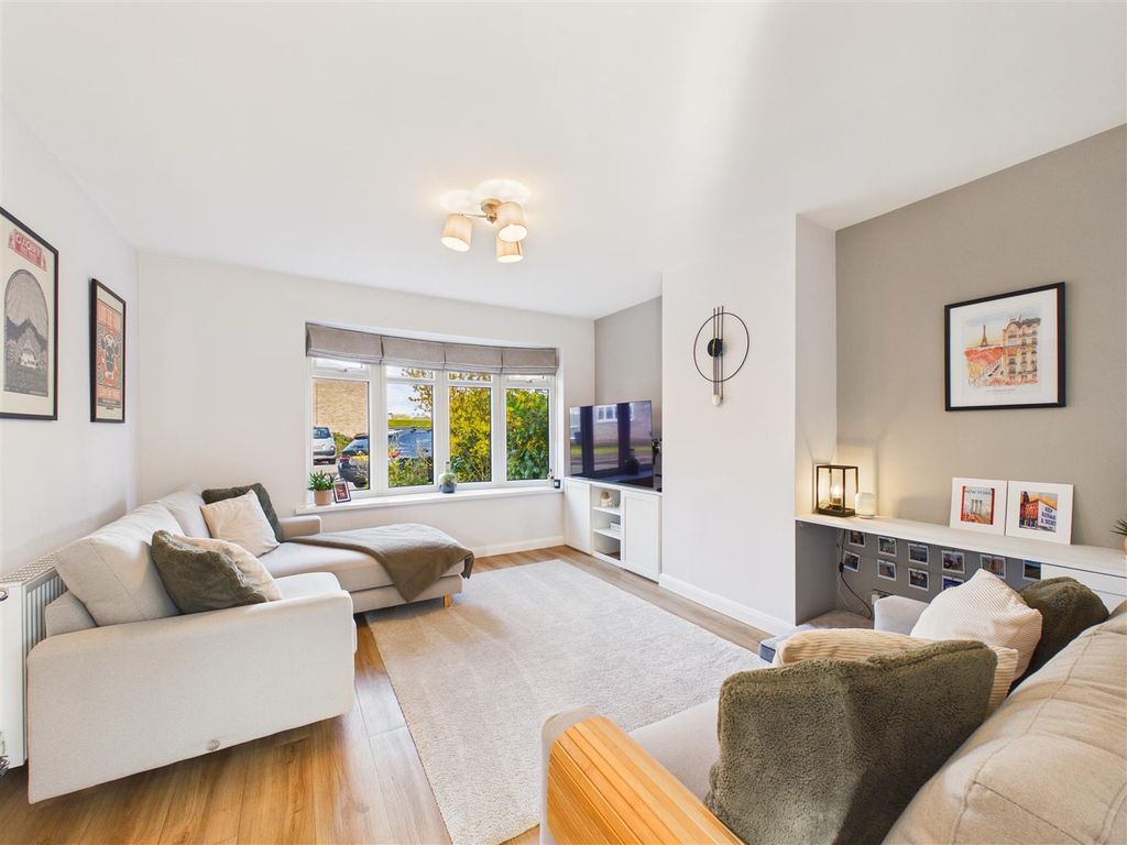 Property photo 2 of 16 Cam05193G0-Pr0129-Still003.Jpg