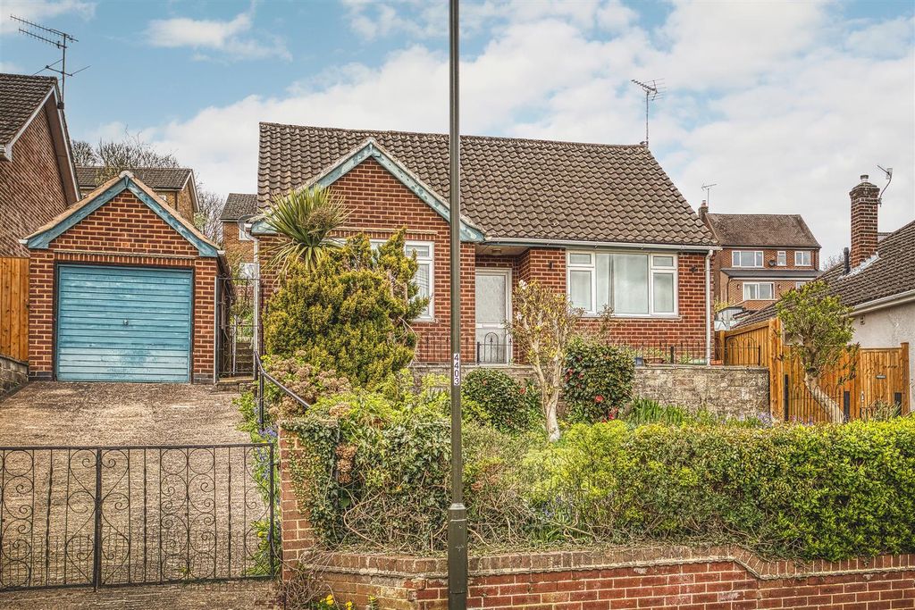 Property photo 1 of 12