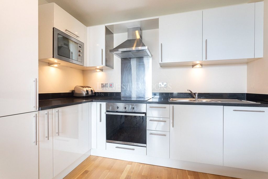 Property photo 2 of 8 Picture No. 04