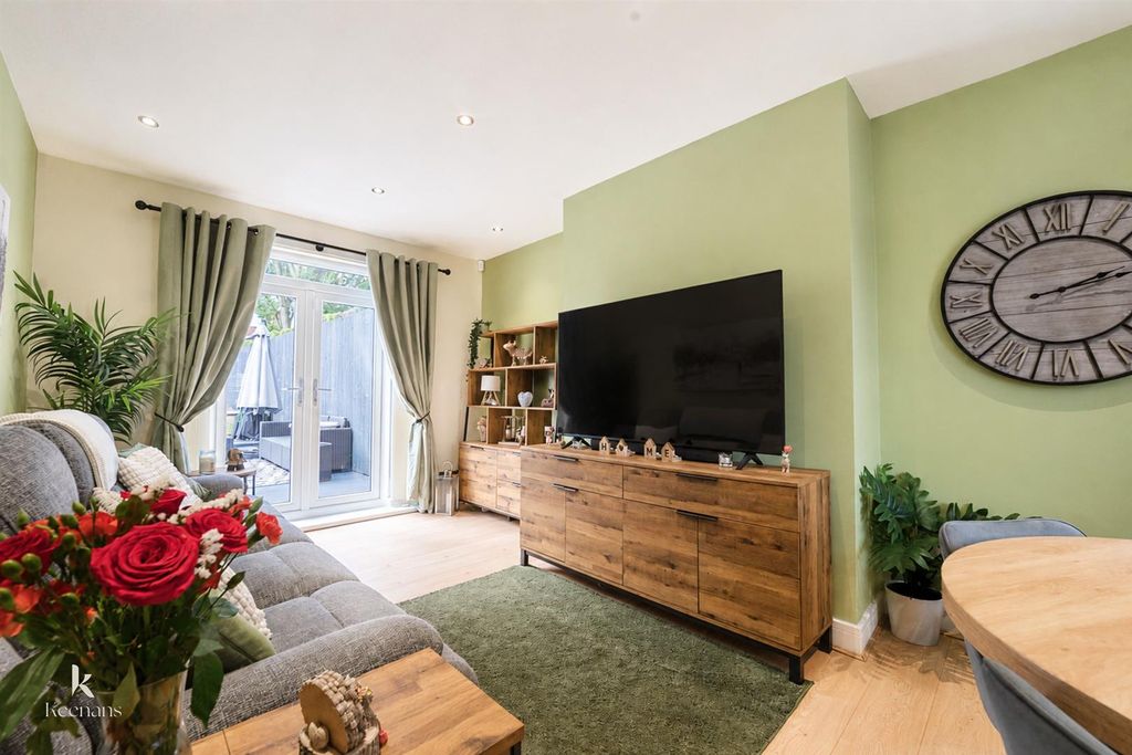 Property photo 2 of 27 0-15.Jpg