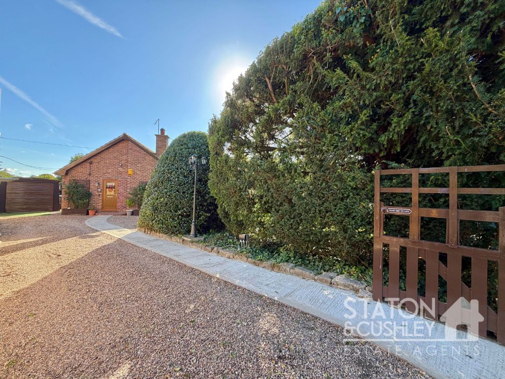 Property photo 2 of 33