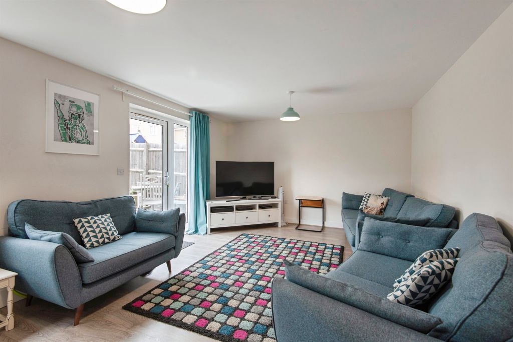 Property photo 3 of 17